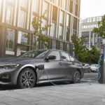 Гонка «гибридов»: BMW 330e против Porsche Panamera Turbo S E-hybrid