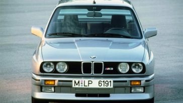 BMW E30 M3 с двигателем Toyota 2JZ