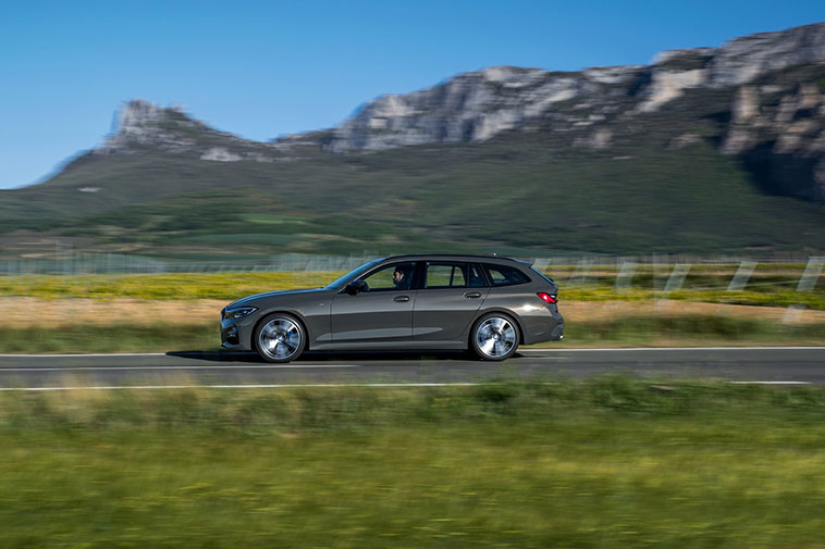 Лучше ли BMW M340d Touring, чем M340i?