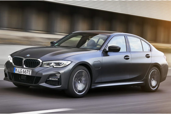 Представлены новые доступные плагин-гибриды BMW 320e и 520e