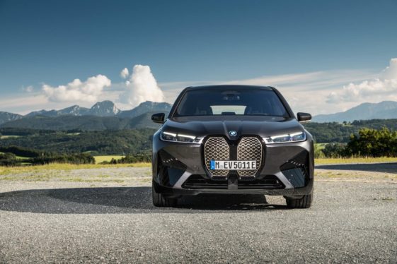 BMW iX: цена, дата выхода, запас хода и другое