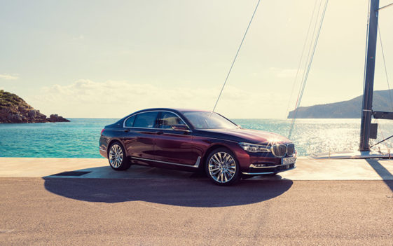 Последний BMW с мотором V12...